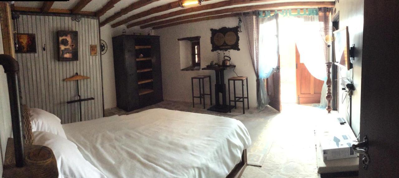 Chambre Steampunk Jules Vernes Bosbonparent Eksteriør billede